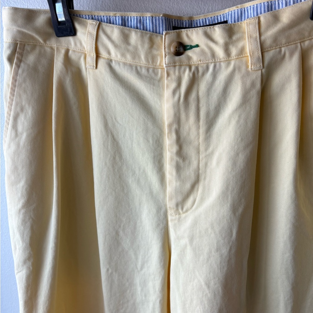 VTG Men’s Tommy Hilfiger Yellow Pleated Pants Size 34/32 - Picture 2 of 5